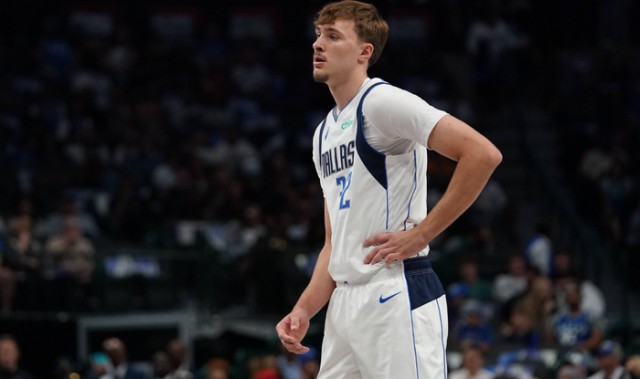 弗拉格20+8+6献制胜助攻，独行侠逆转国王迎连胜，预定NBA全明星|库珀·弗拉格|萨克拉门托国王队|达拉斯独行侠队|德玛尔-德罗赞|杰森-基德_新浪体育_新浪新闻